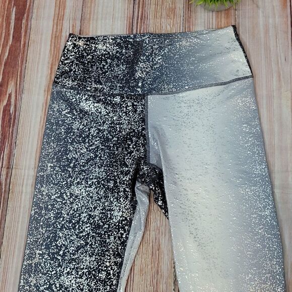 METALLIC Splatter Leggings - Picture 4 of 9